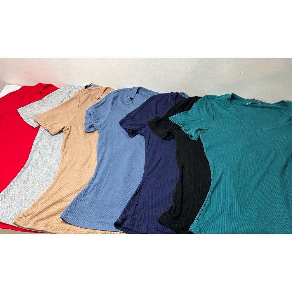 **NEW** 8 Women’s V-Neck Shirts